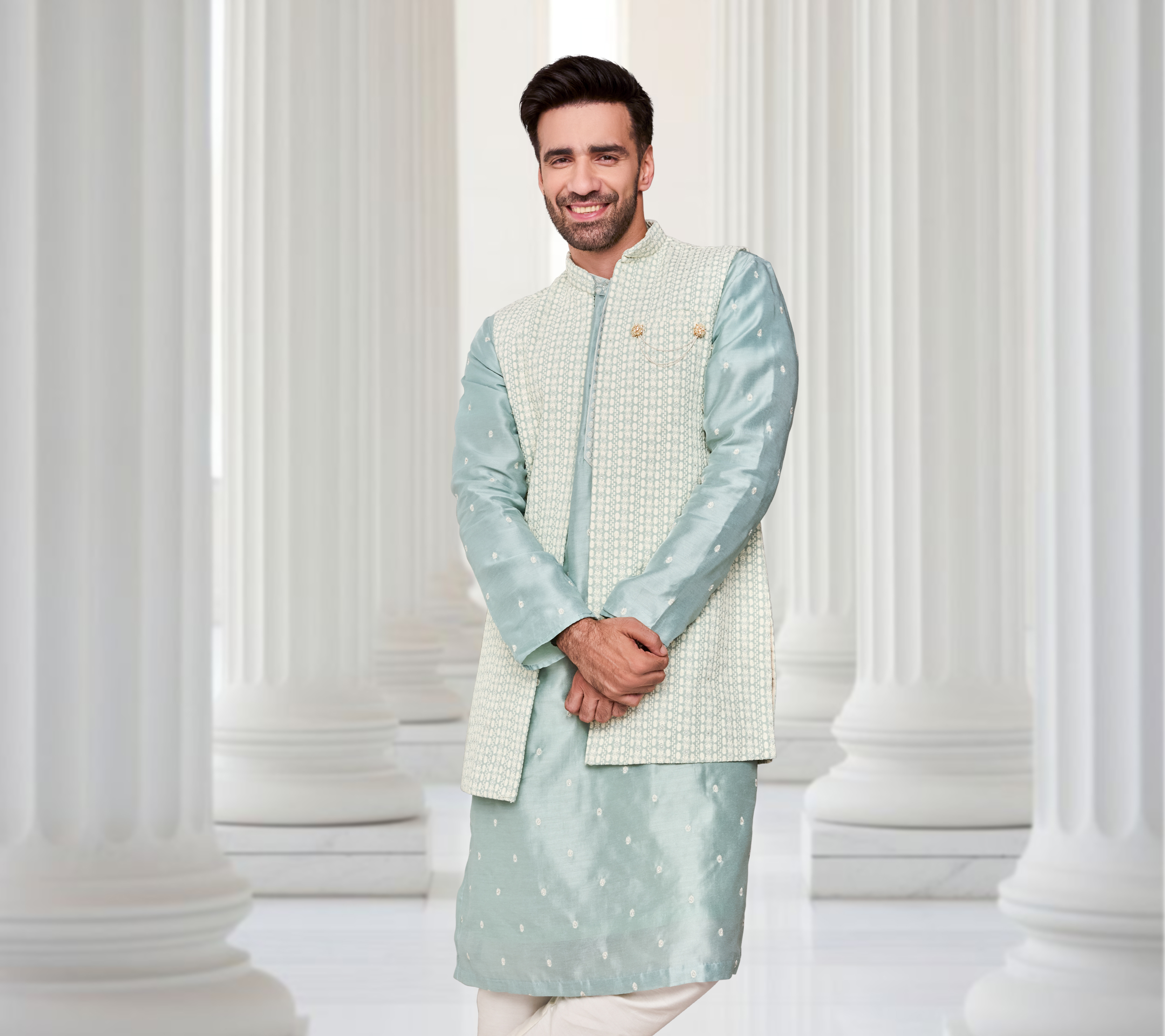 Shaadi Style Secrets: Rocking the Kurta With Long Jacket Look