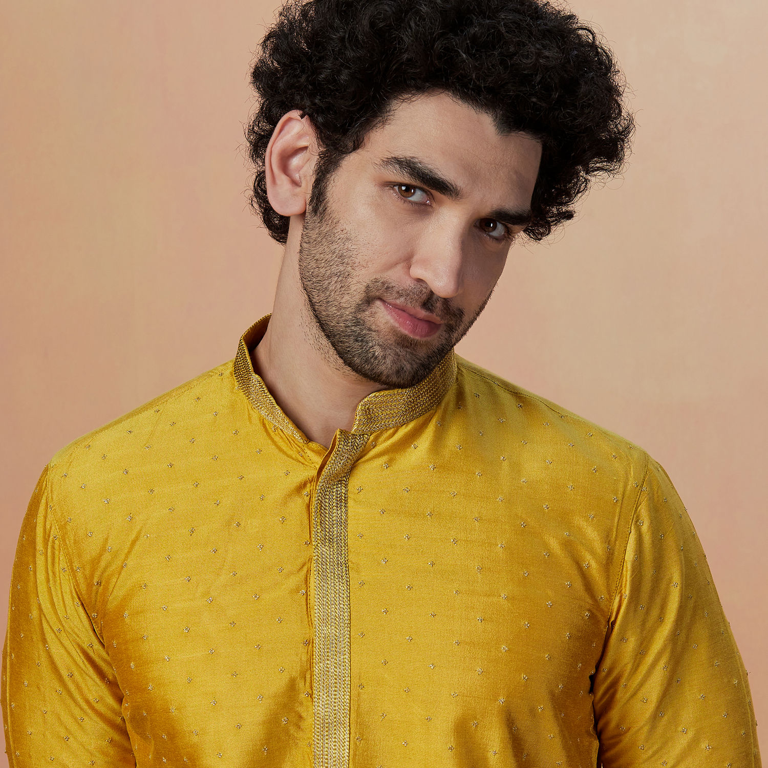Yellow Colour Saree| येलो कलर की साड़ी | Ladies Ke Liye Latest Saree Design  | yellow colour saree for haldi | HerZindagi