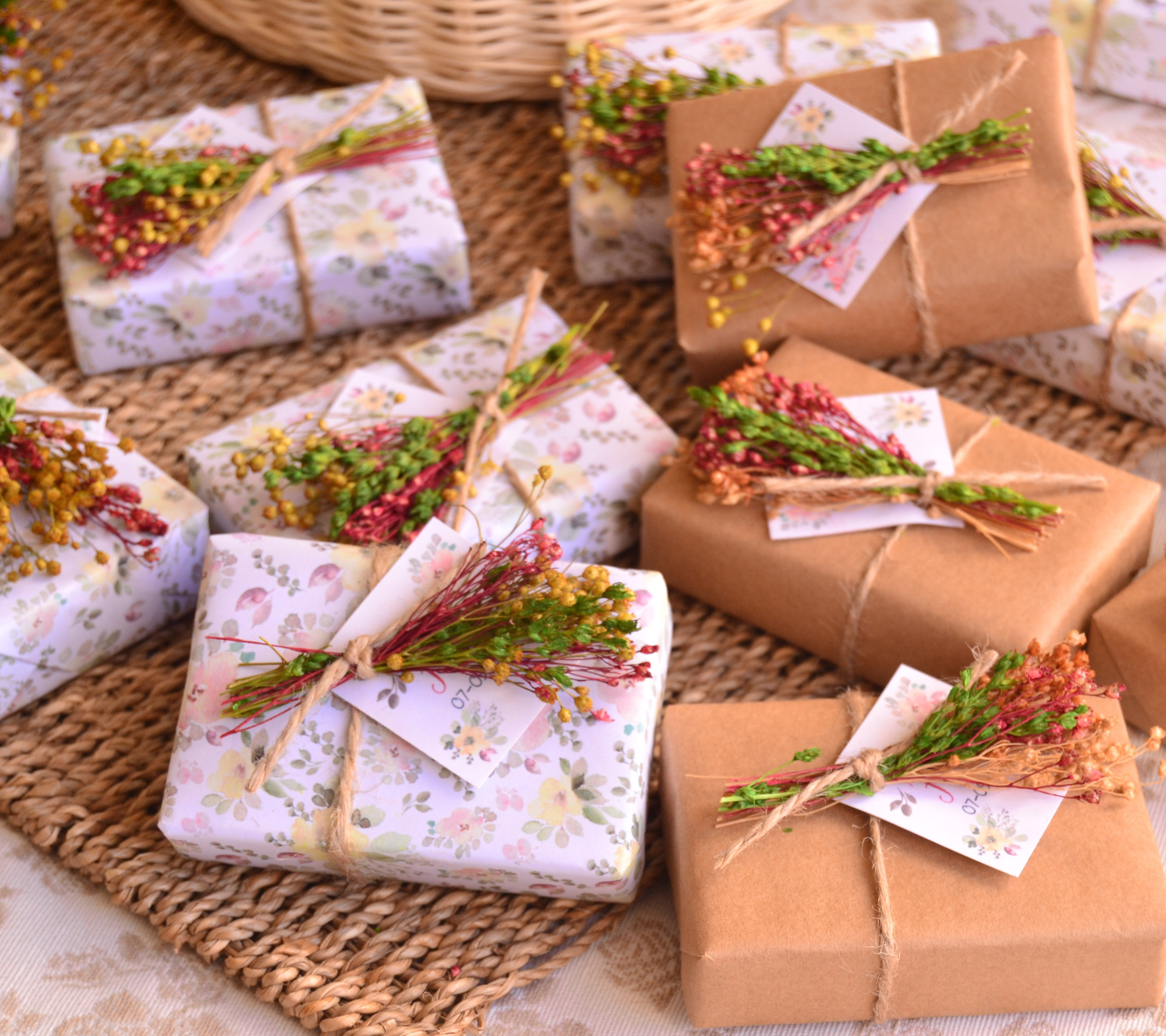 Interesting Abroad Wedding Favour Ideas To Charm Your Guests