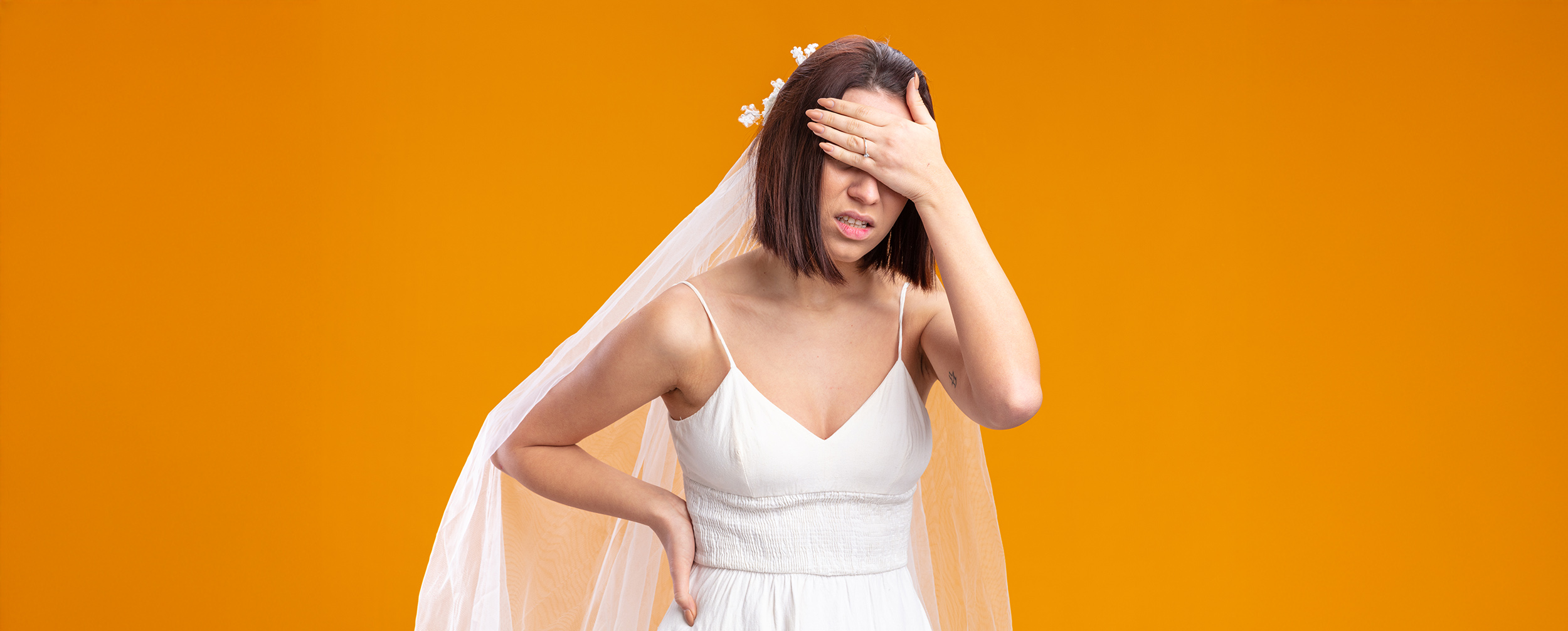 Illustration essaying the overwhelming effect of wedding jitters.