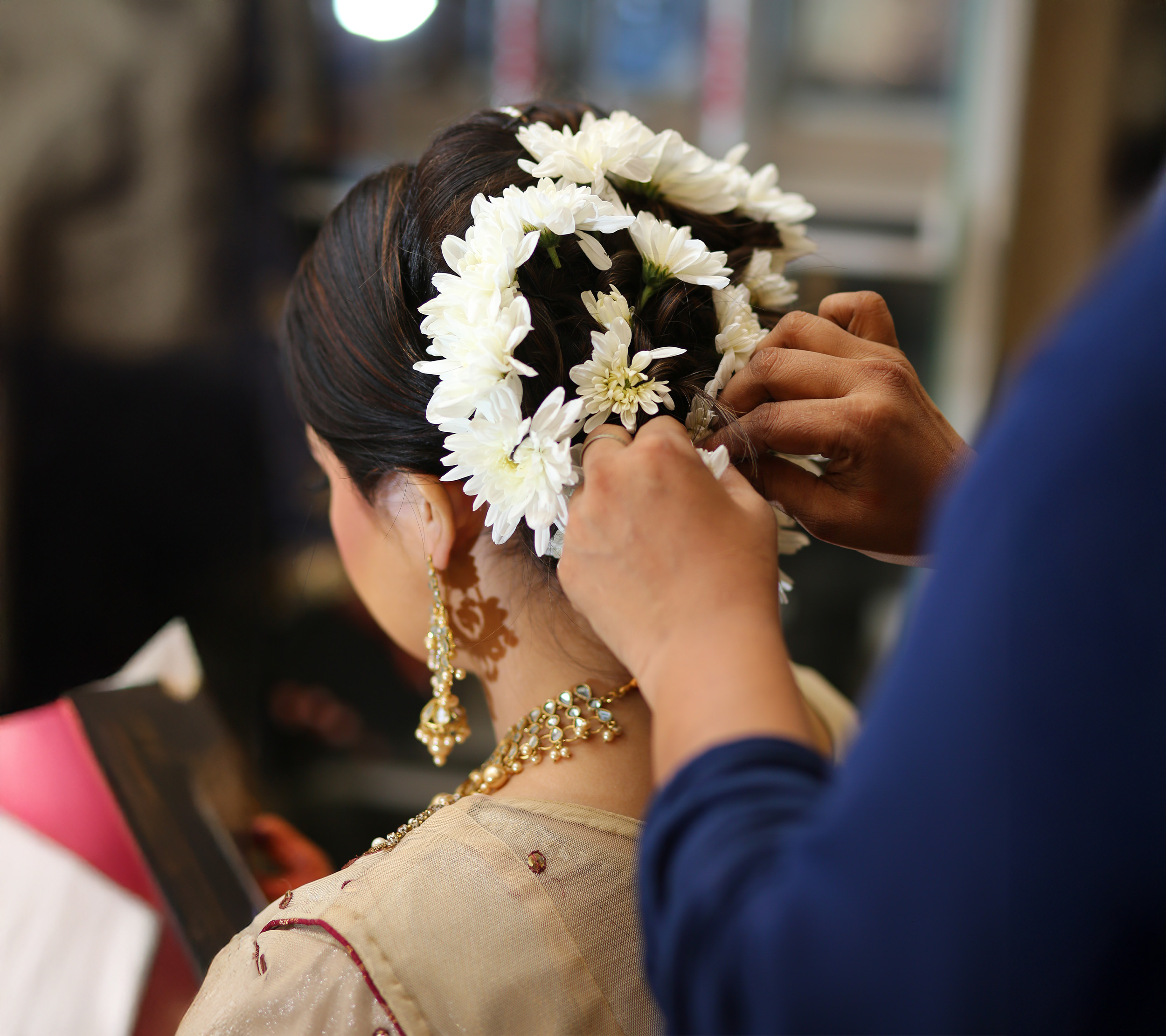 10 Ways to Style Gajra for Effortless Bridal Hairstyles