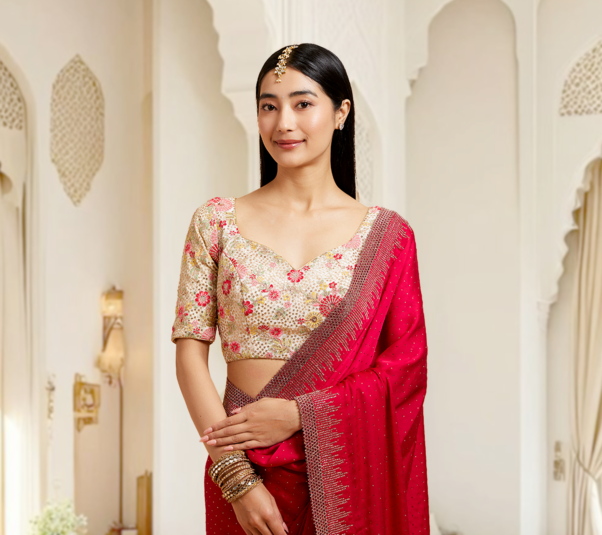 5 Trending Blouse Designs That Match with Every Saree Shade